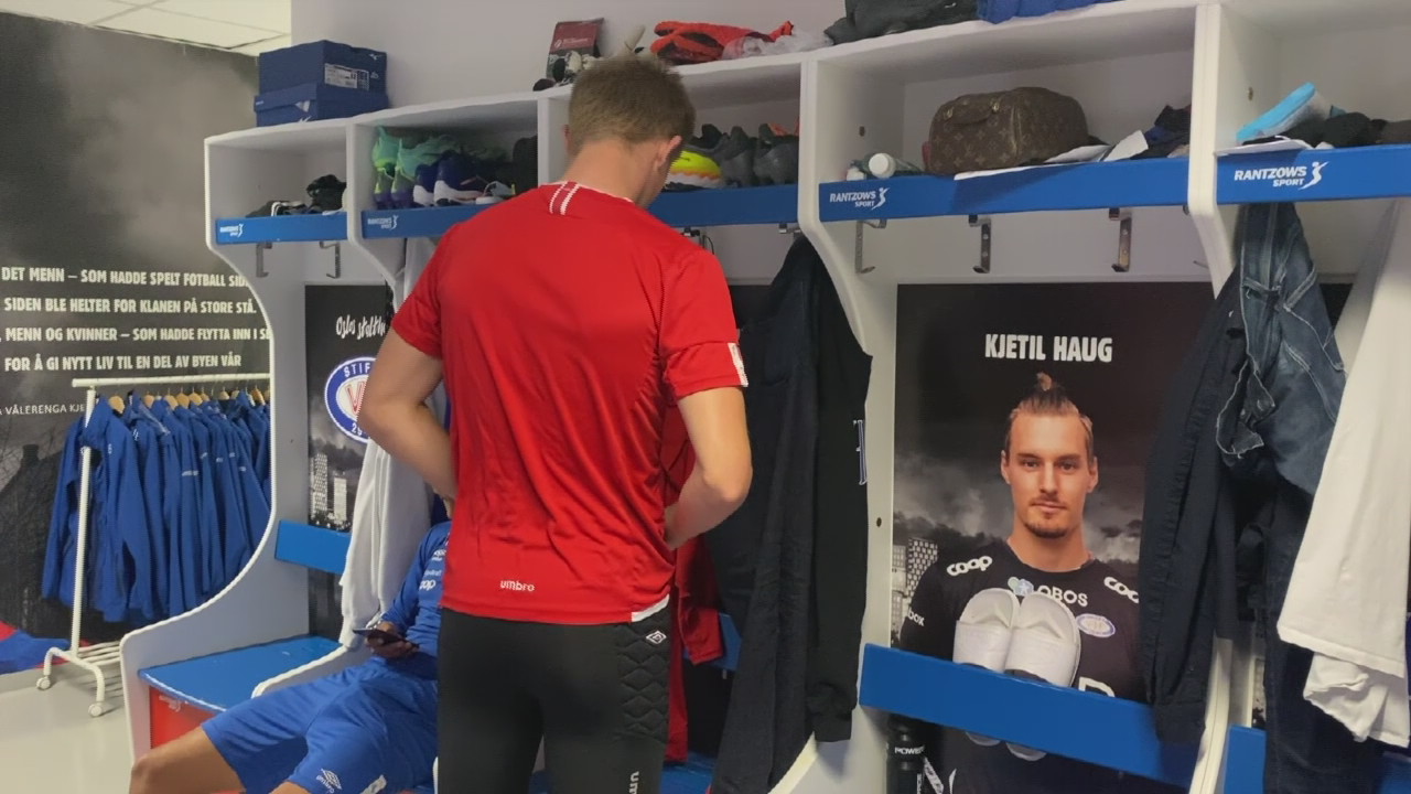 Magnus Smelhus Sjøeng forlenger